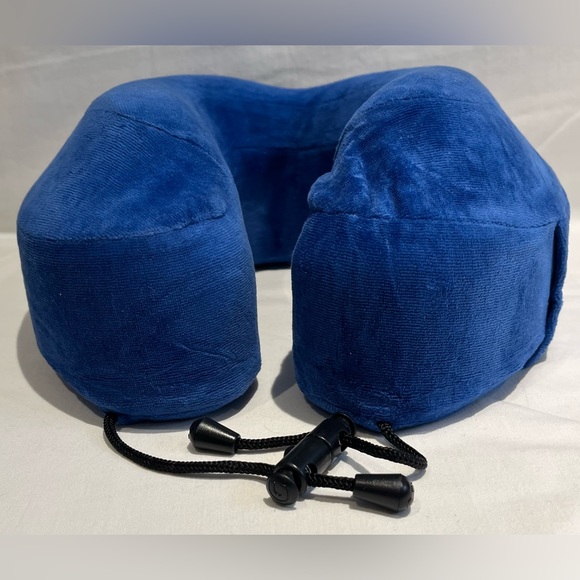 Cabeau Evolution Plus Memory Foam Travel Neck Pillow - Picture 5 of 9